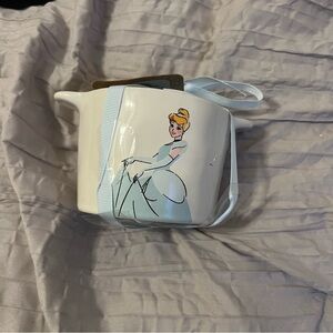 Disney’s Cinderella Measuring Cup Set by Rae Dunn - NWT